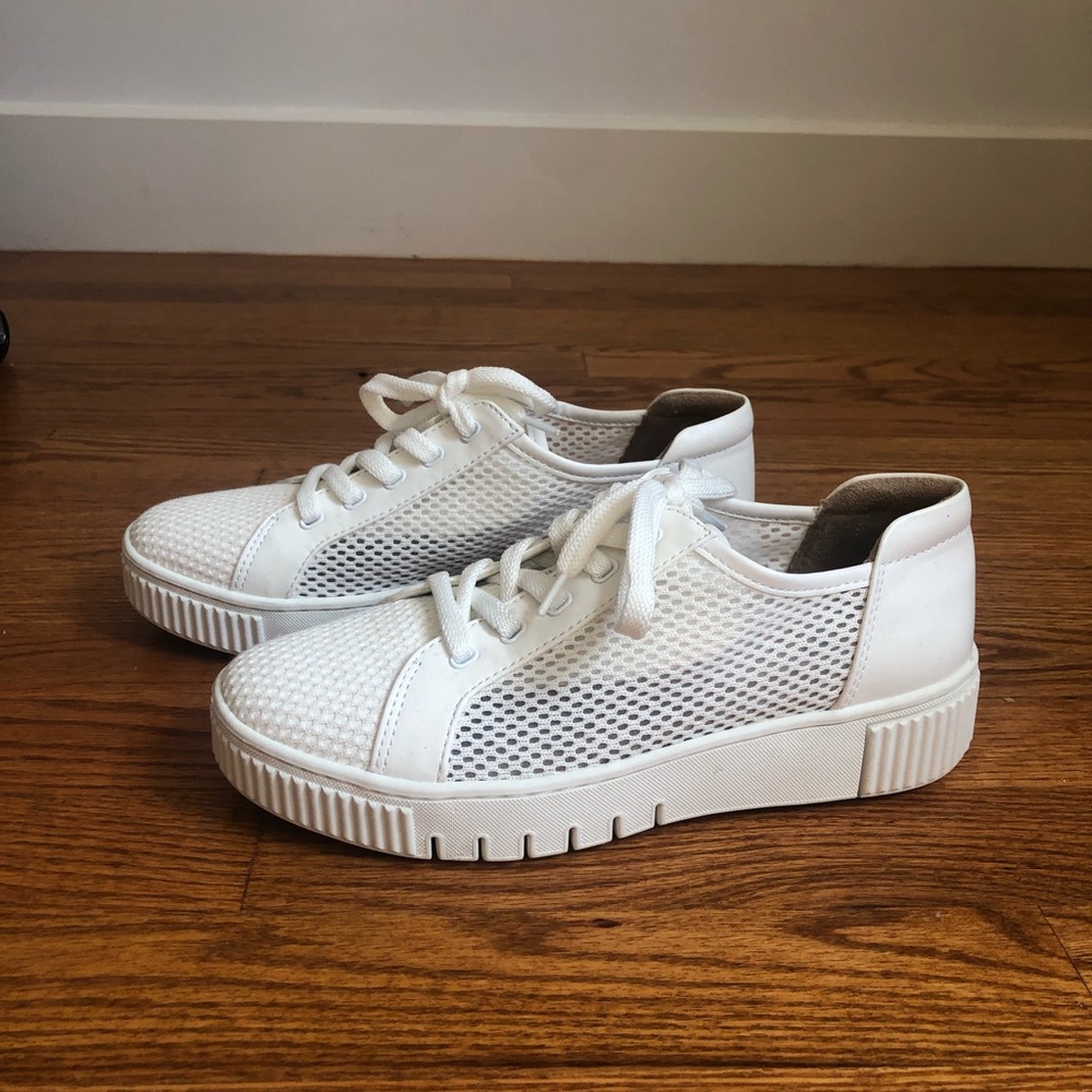 Mesh white sneakers